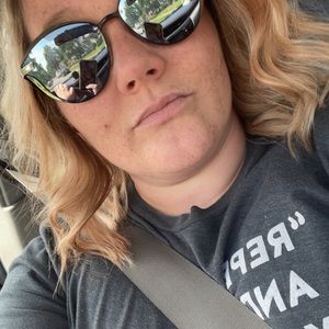 Meet your Posher, Devan